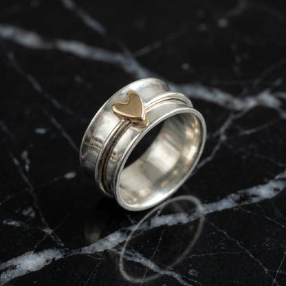 Elisa - Anillo plateado con corazón dorado